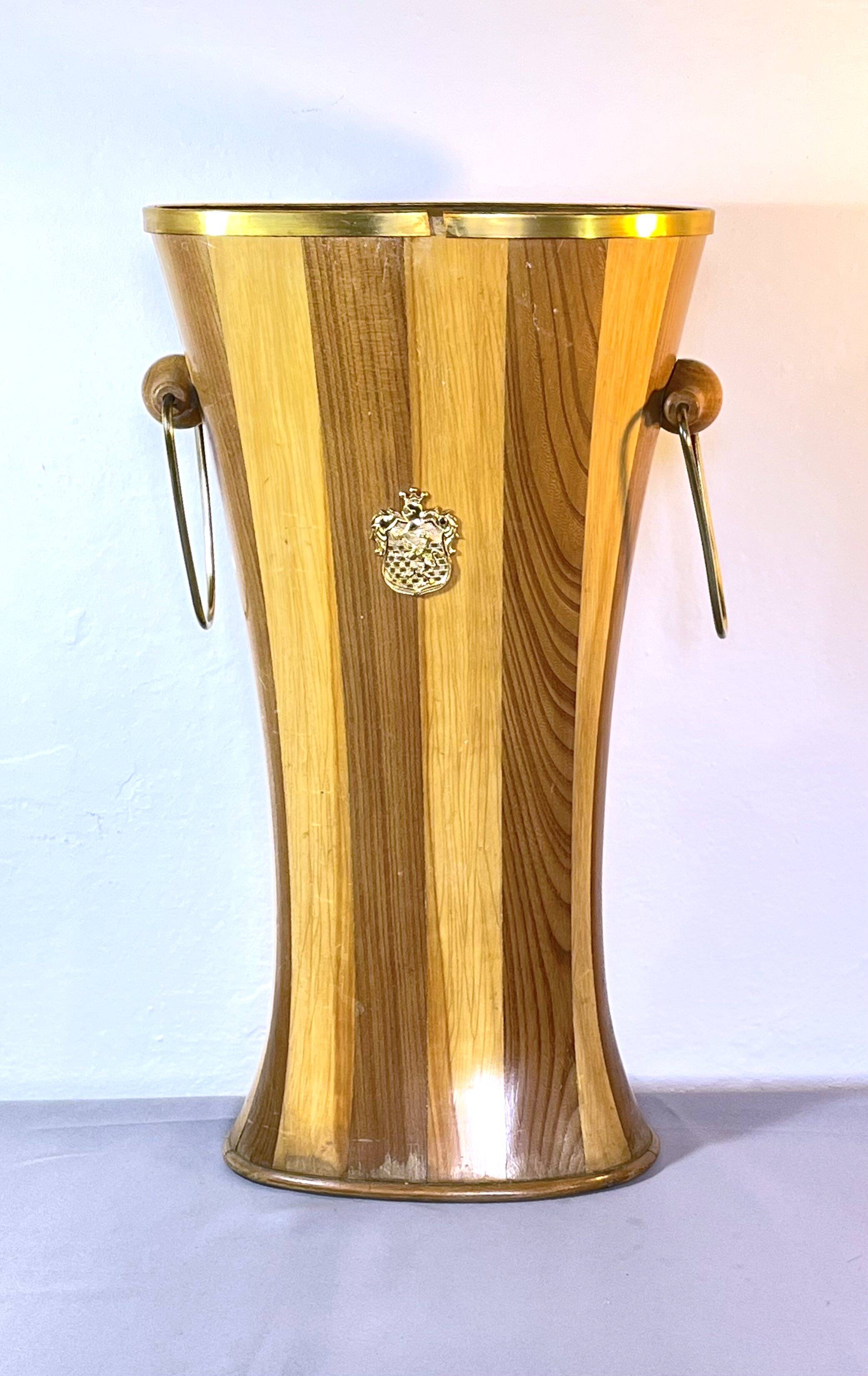 Cane or umbrella holder in varnished wood, brass, with coat of arms, Italy 1950