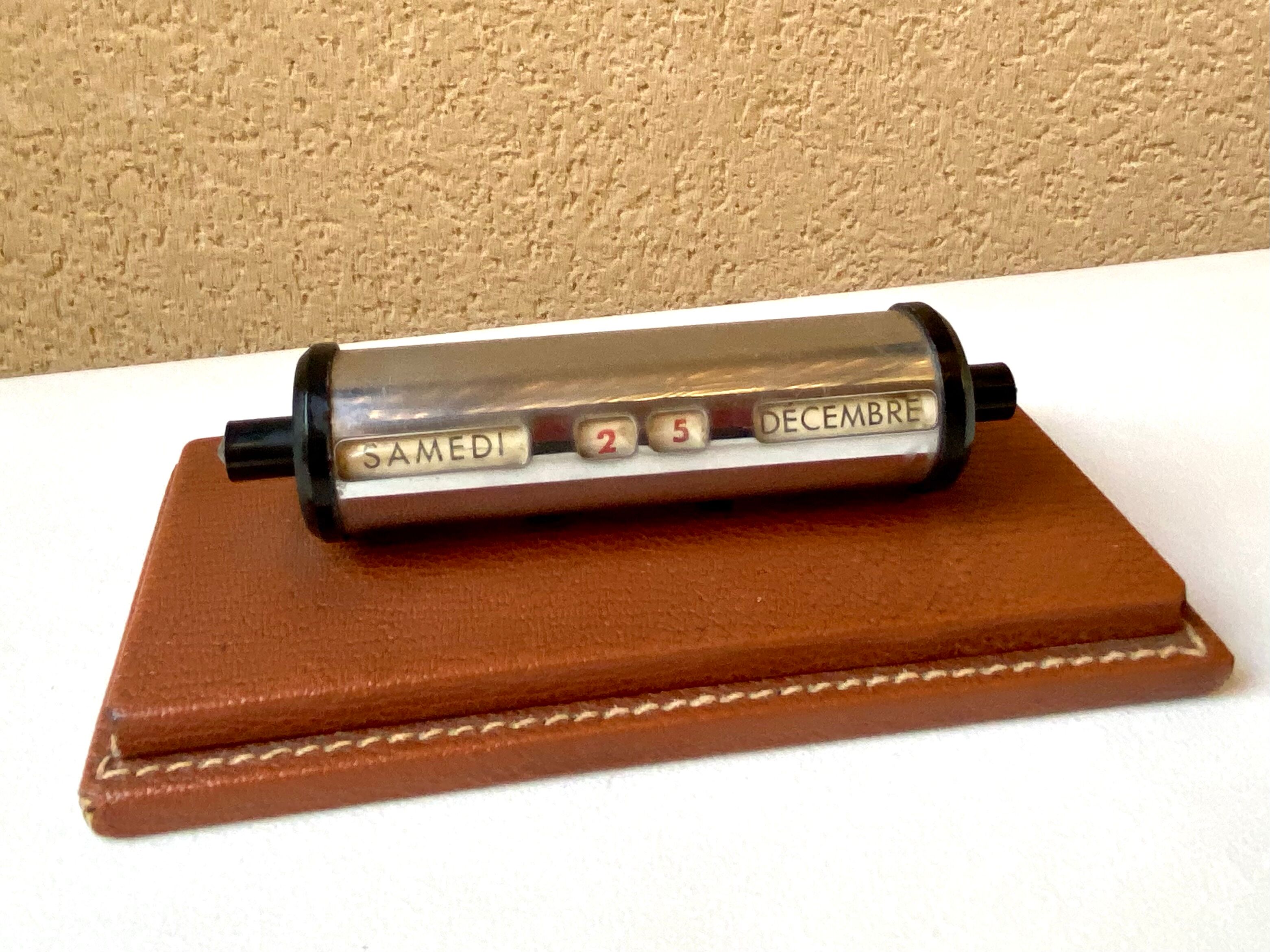Date perpetual calendar vintage office accessories 60s
