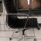 Chaise de bureau Charles & Ray Eames EA 119 -  ICF en cuir