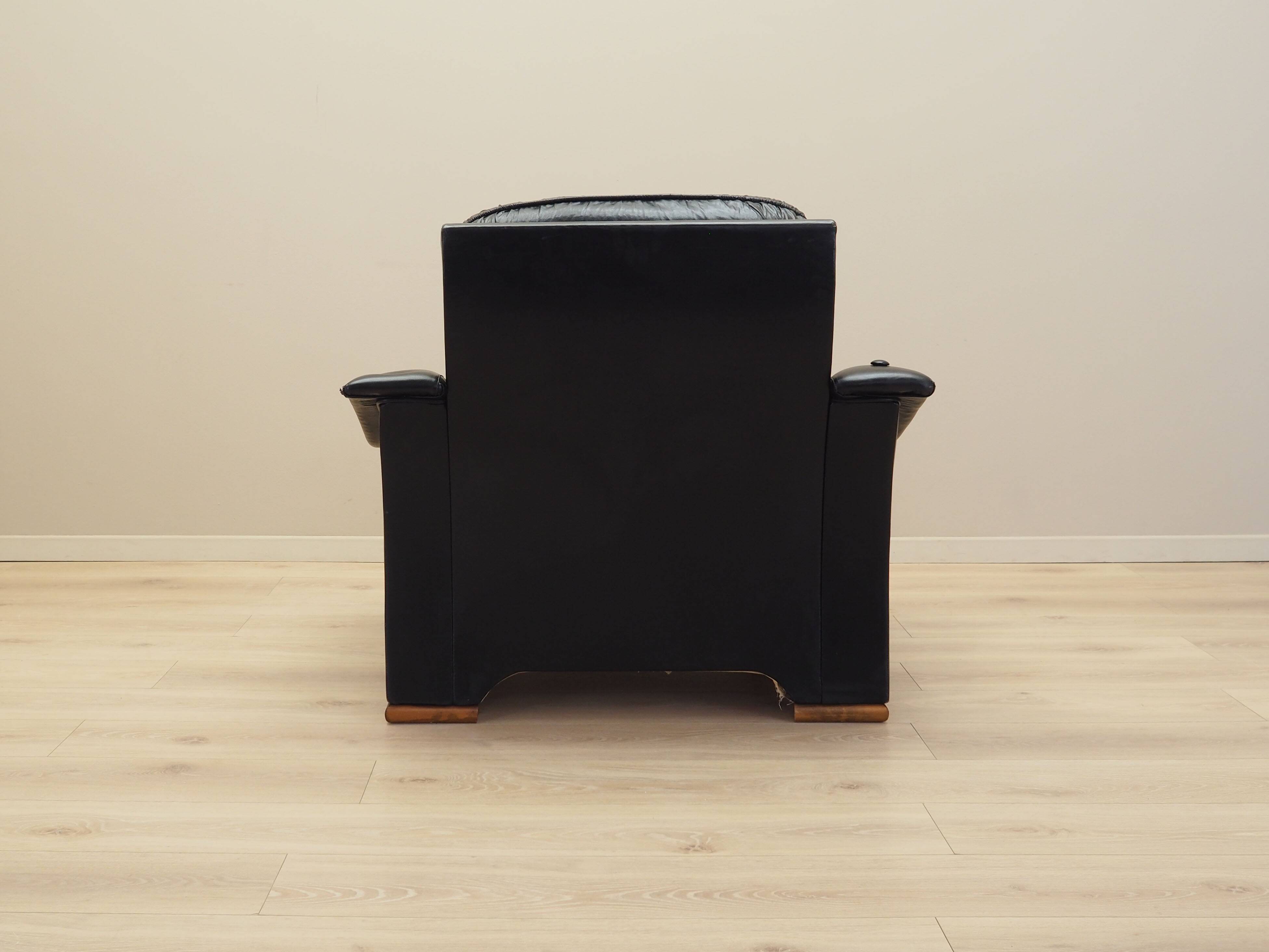 Black armchair, Italian design, 1980s, manufacture: Italy