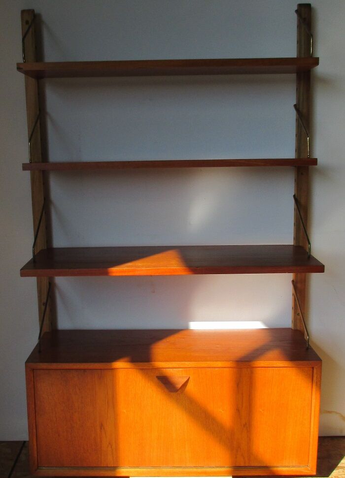 Poul Cadovius system library