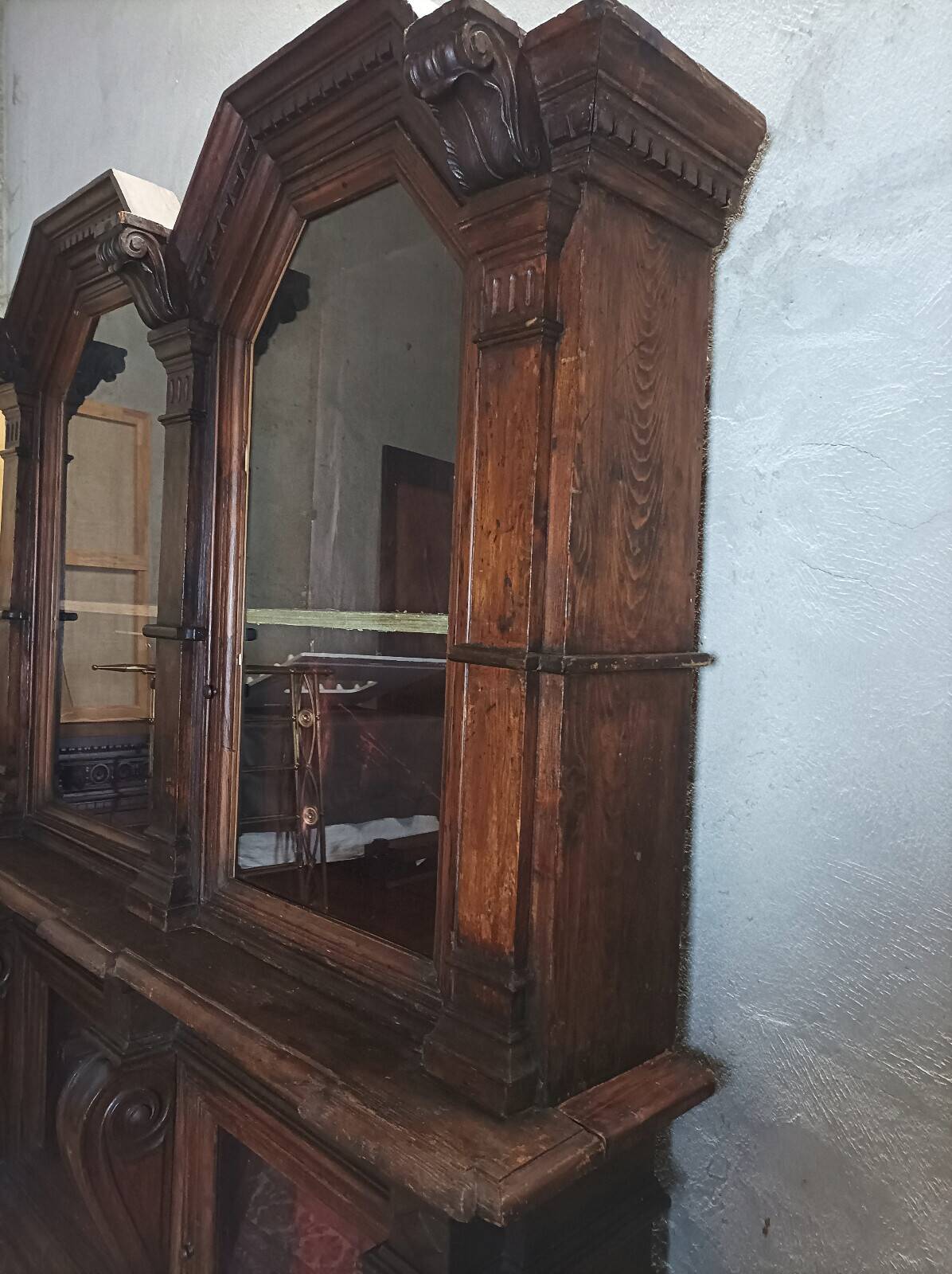 Empire-style solid pine workshop library from the 19th century.