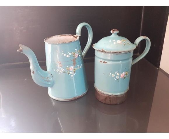 Enamelled coffee maker