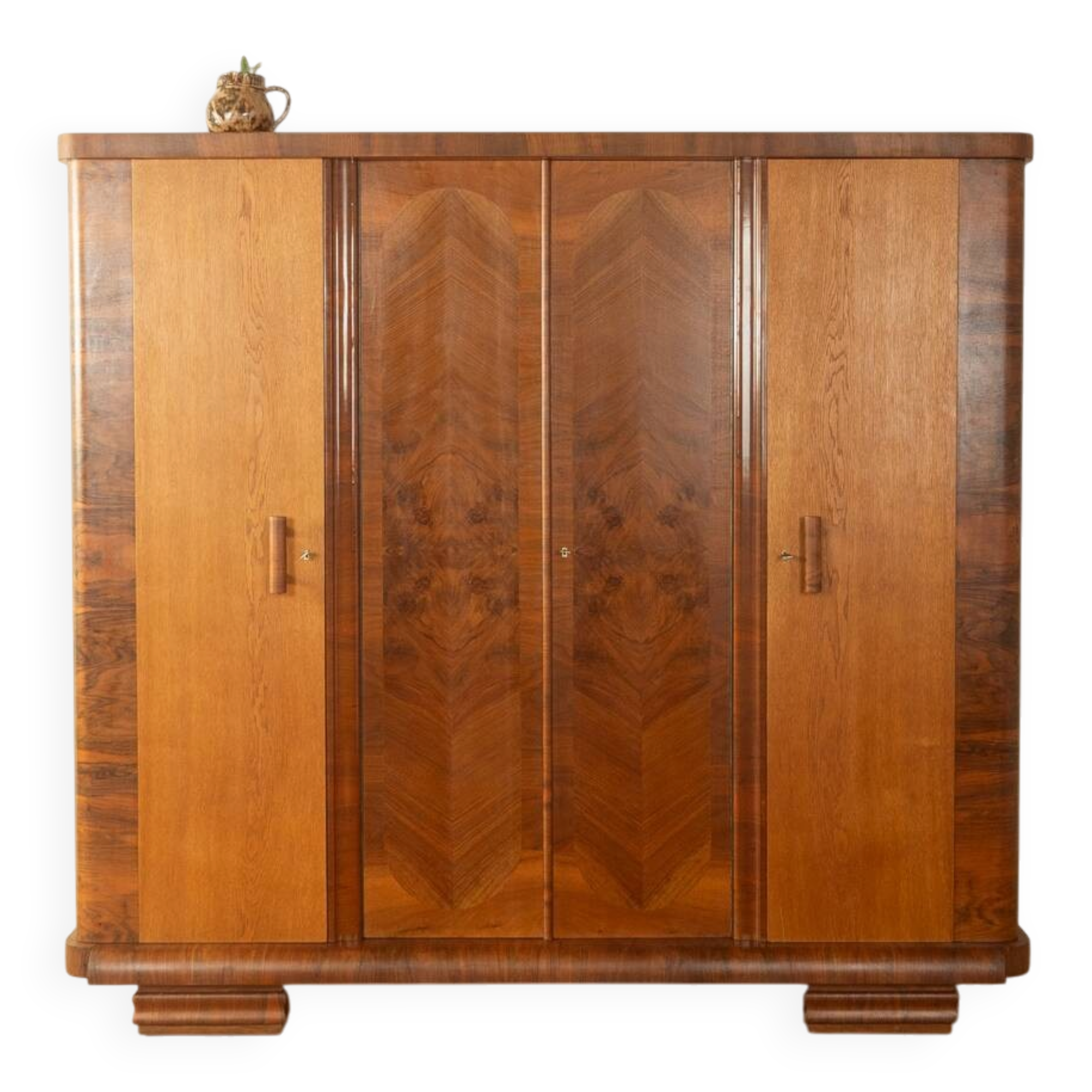 Wonderful Art Deco wardrobe from the 1920s