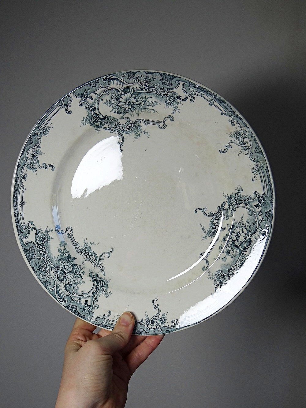 6 antique Boch Frères Keramis plates, Dauphin model, blue decoration, 19th-20th century.