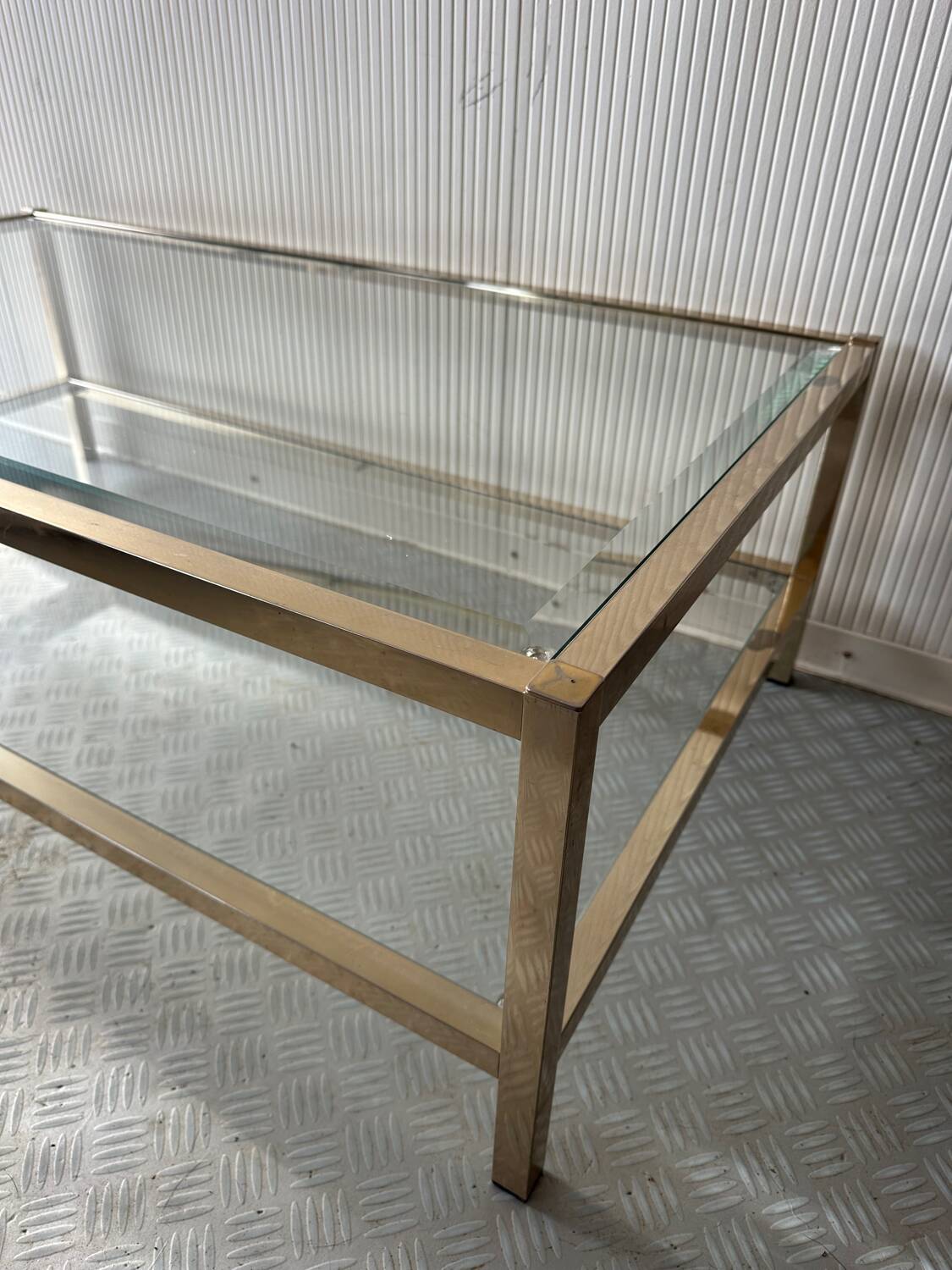 Grande table basse vintage verre et laiton – années 1960-1970