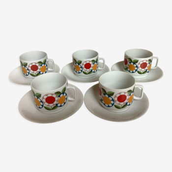 Cinq grandes tasses à fleurs bavaria avec cinq sous tasses