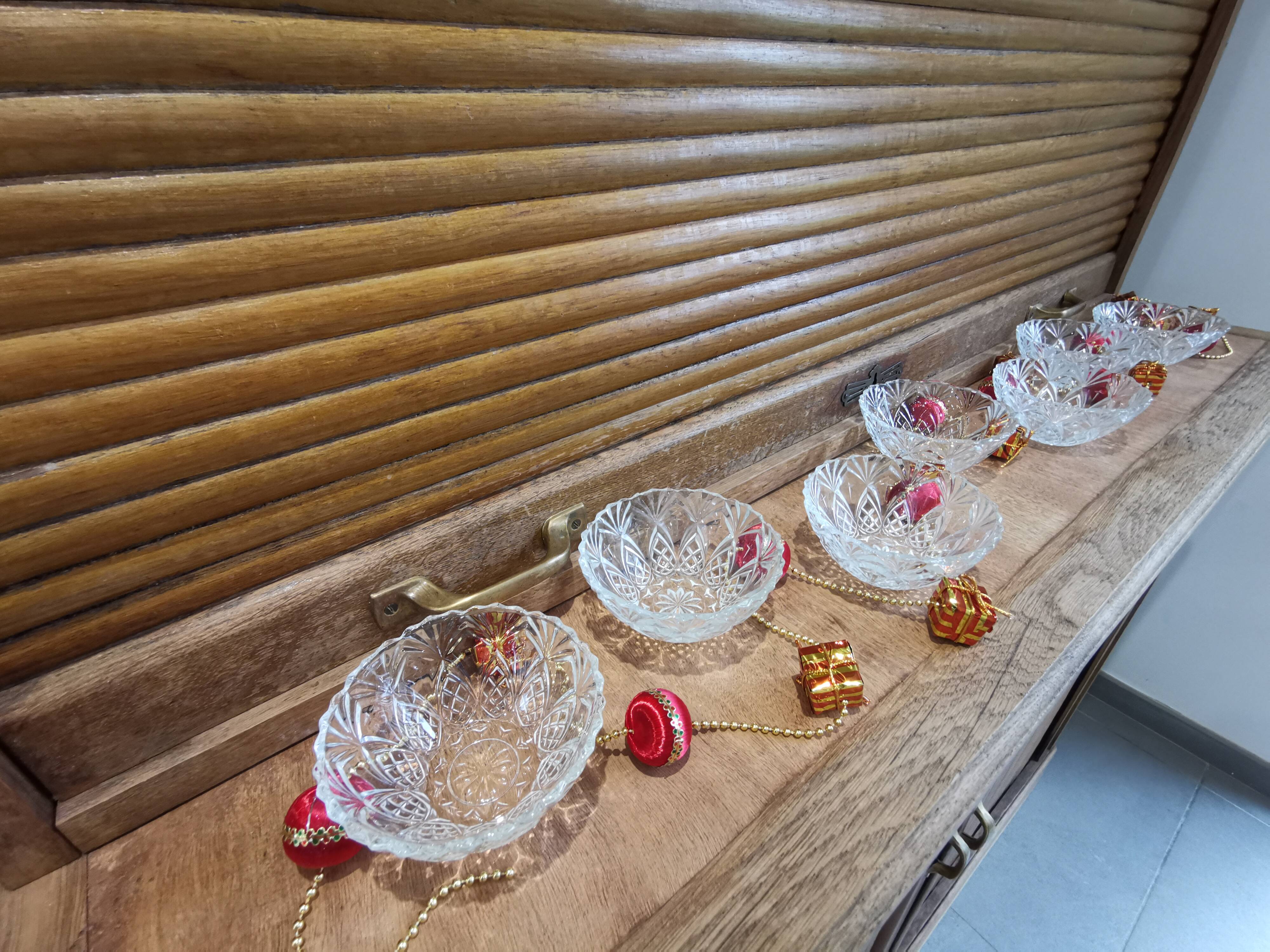 7 vintage chiseled glass cups