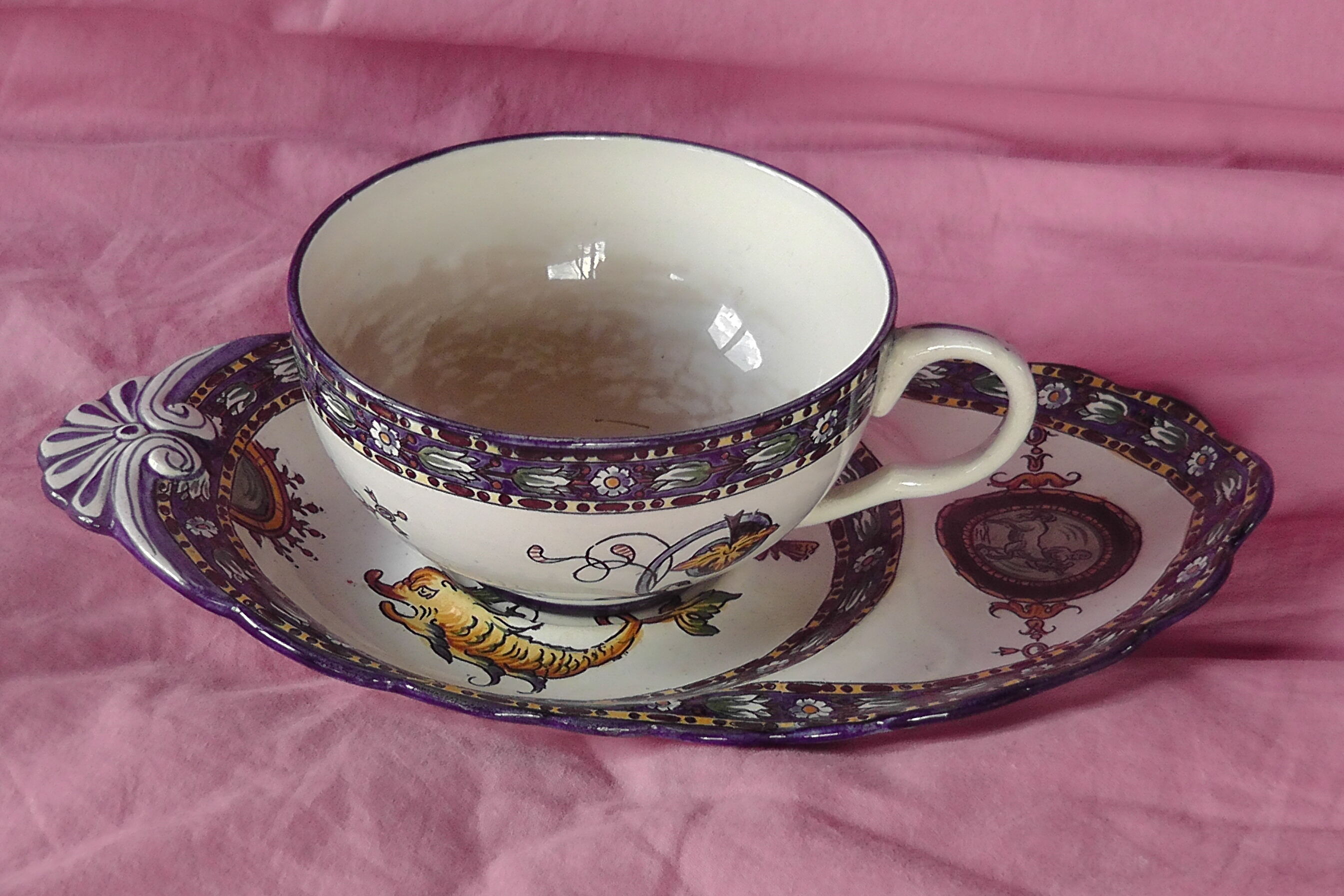 Lunch Faience toast of Gien XIXem century