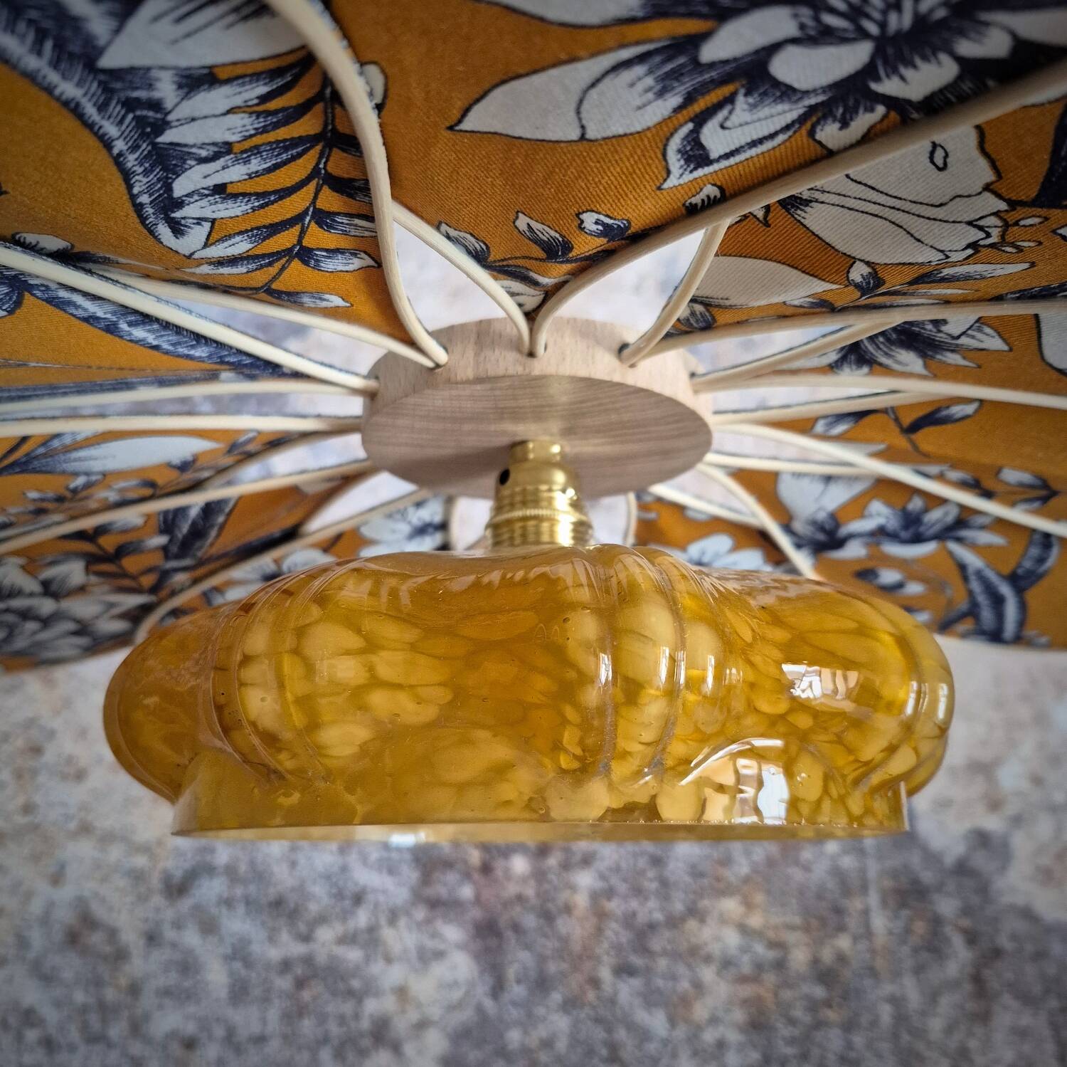 Pendant light, chandelier, rattan flower petals and vintage globe
