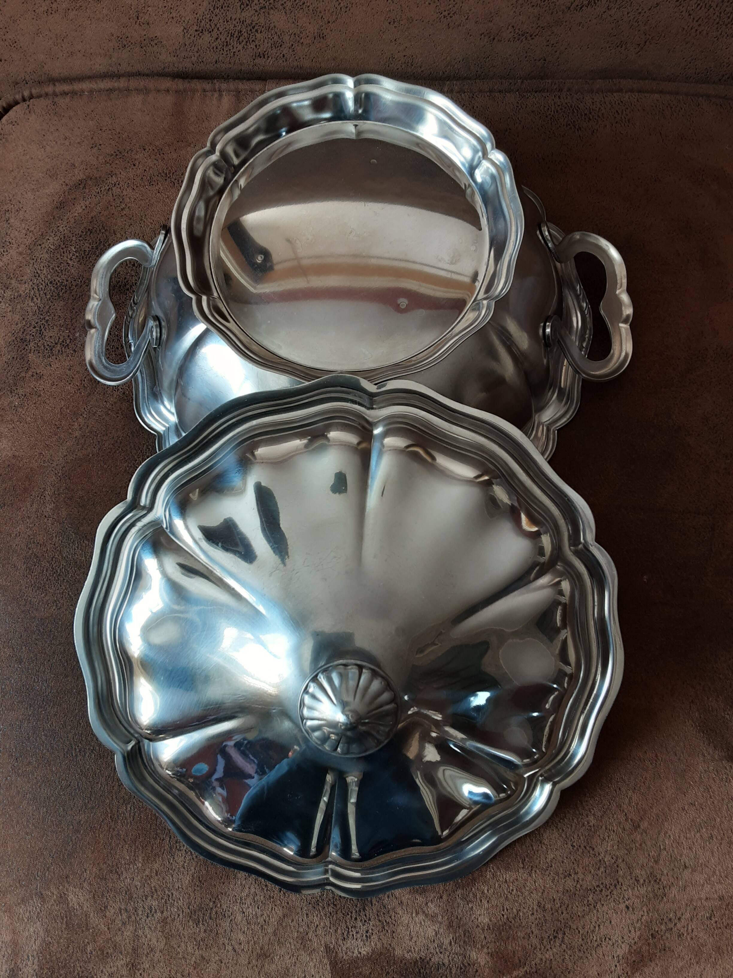 Stainless steel soup tureen