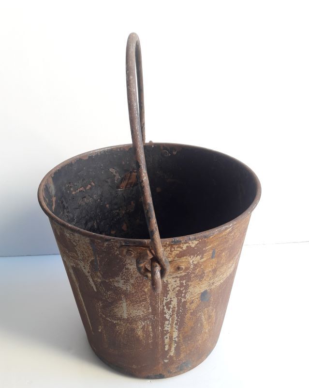 Seau en fer artisan