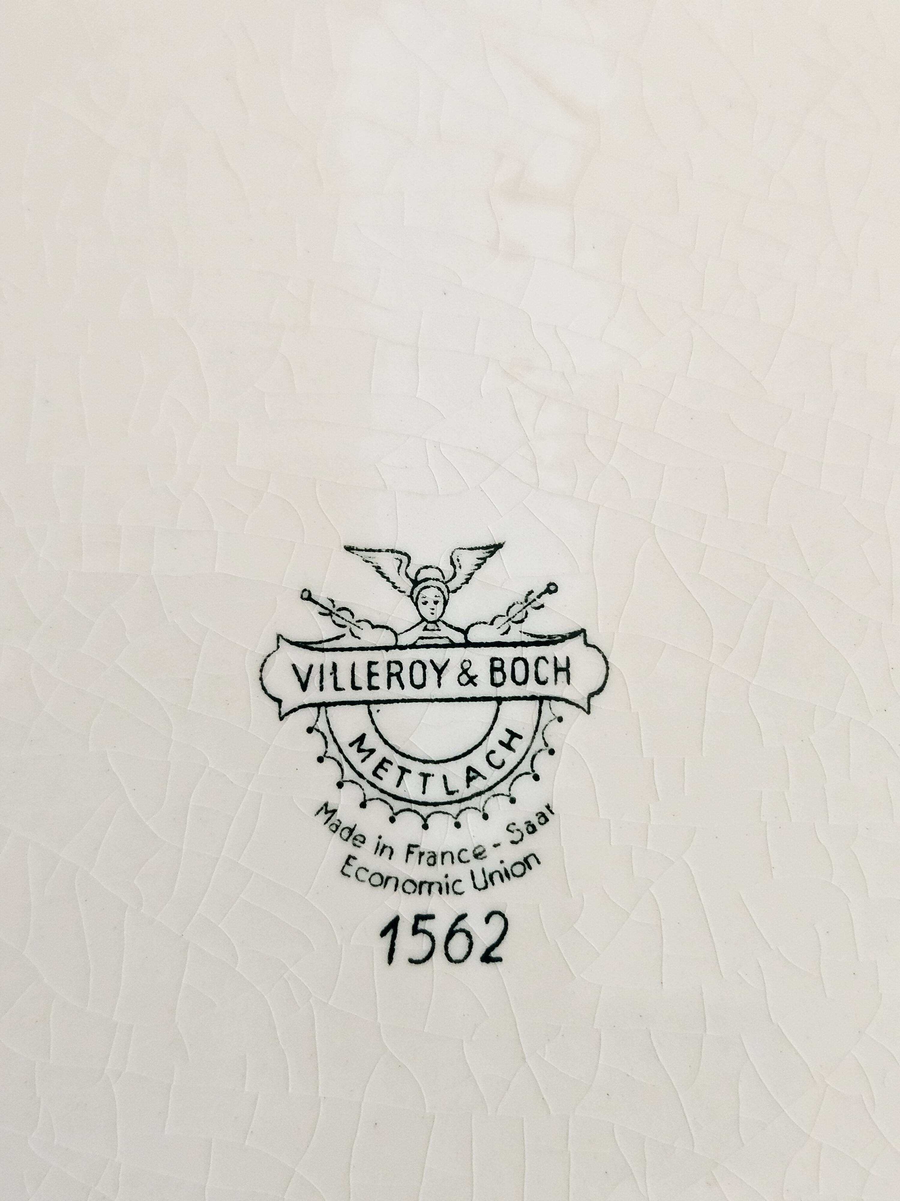 Large antique earthenware serving dish from Villeroy & Boch