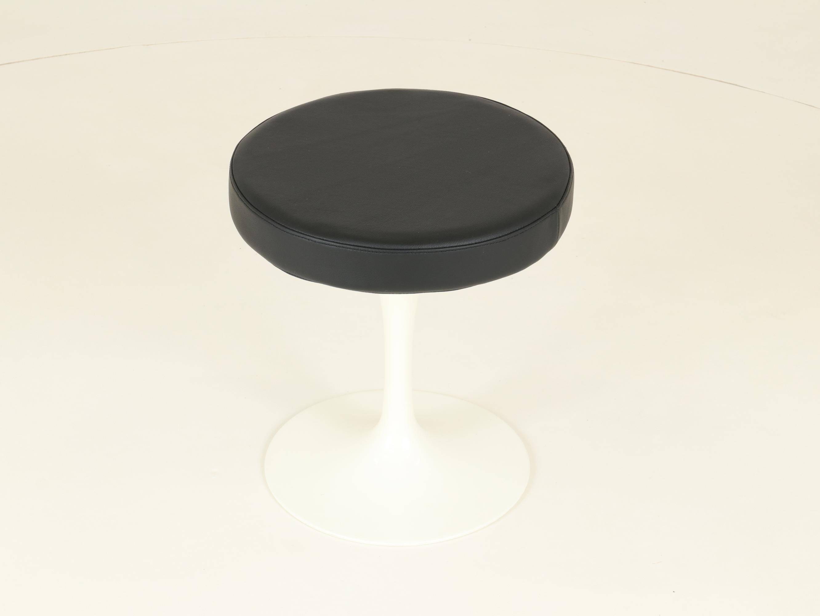 Side Chair or Stool by Eero Saarinen for Knoll 1960s