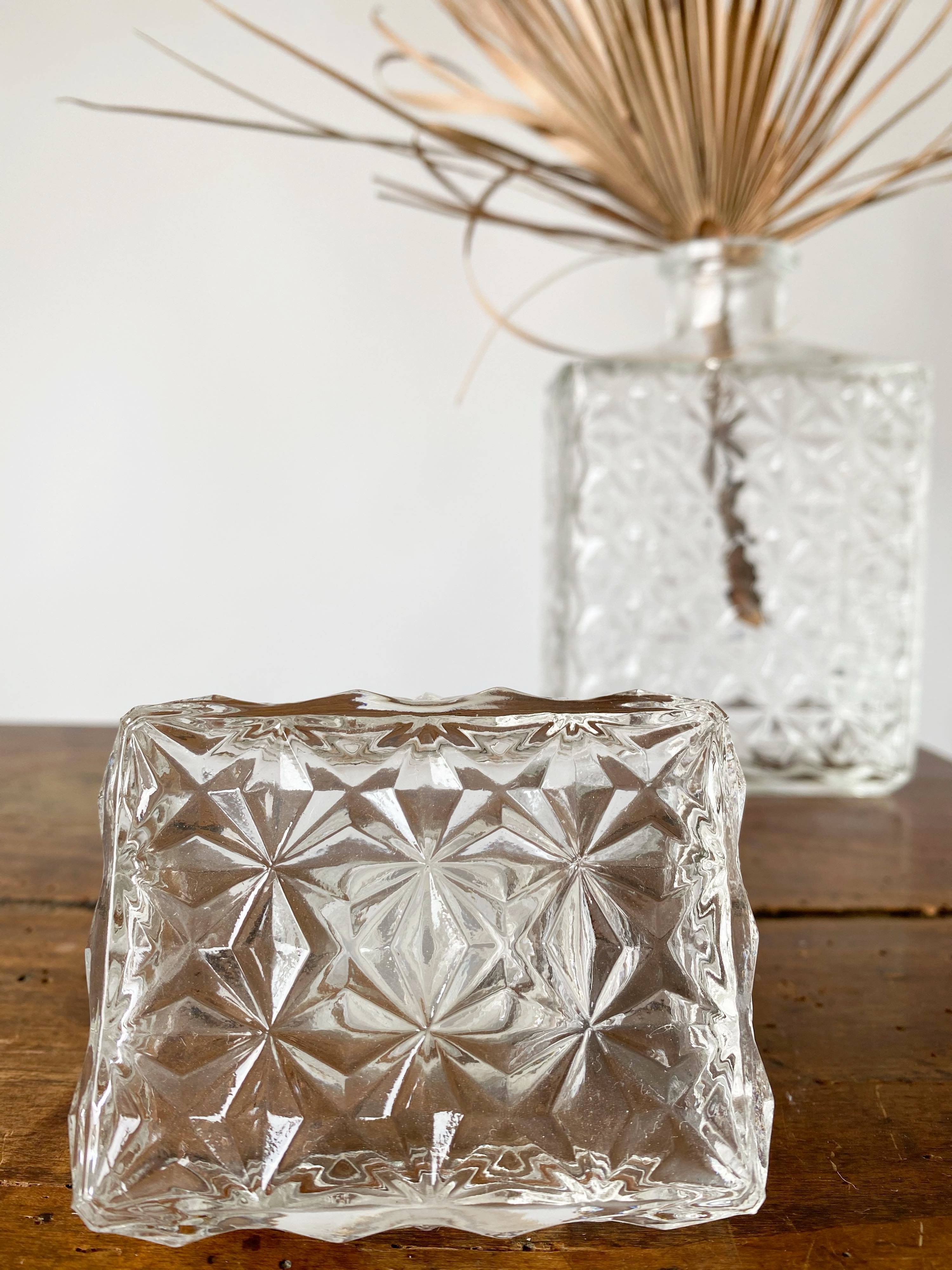 Diamond tip whisky carafe