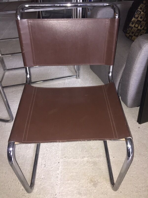 Table bicolore et ses 4 chaises