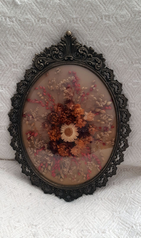 Herbier ovale vintage en laiton