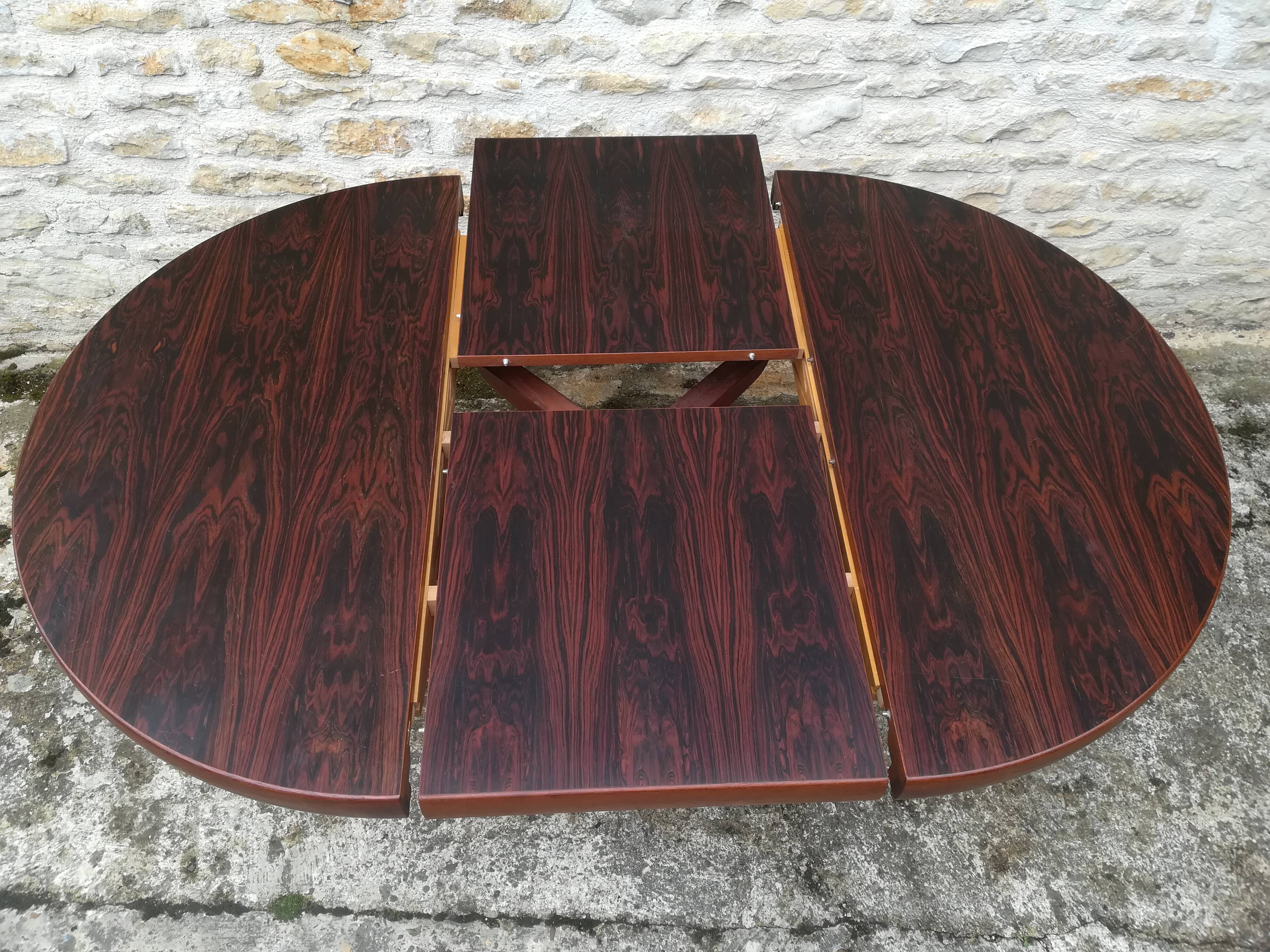 SCANDINAVIAN ROUND TABLE EXTENDED