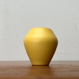Small minimalist workshop pottery from mid-century in yellow by Bückeburg Keramik, 1960s.