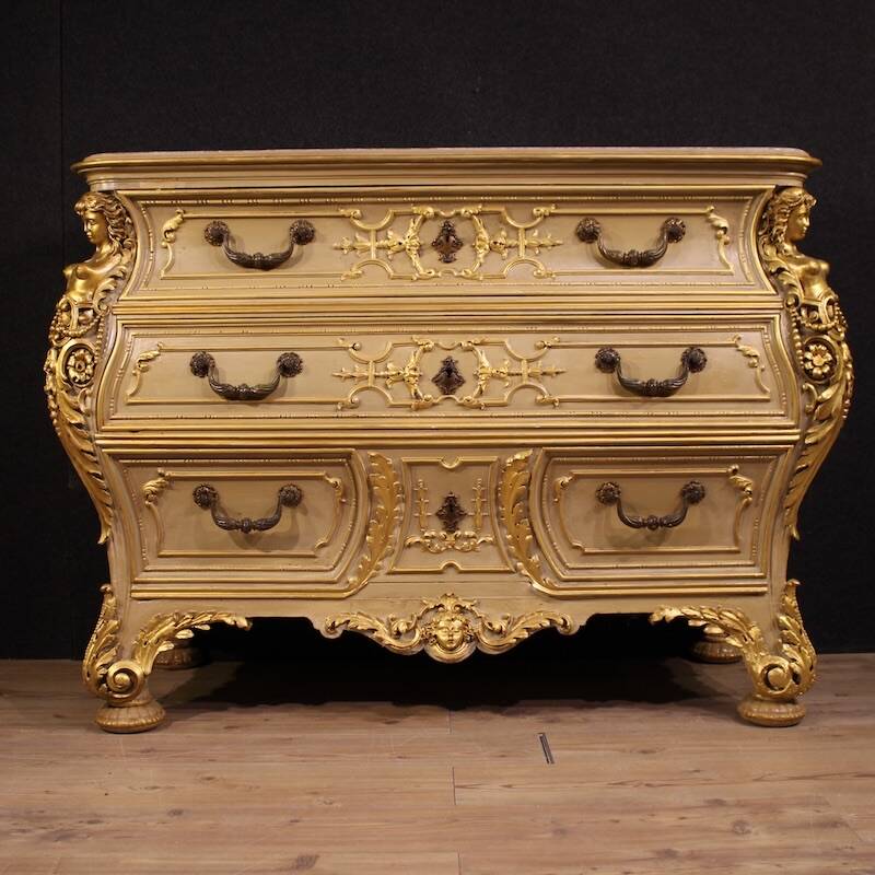 Commode italienne laquée et dorée du 20e siècle