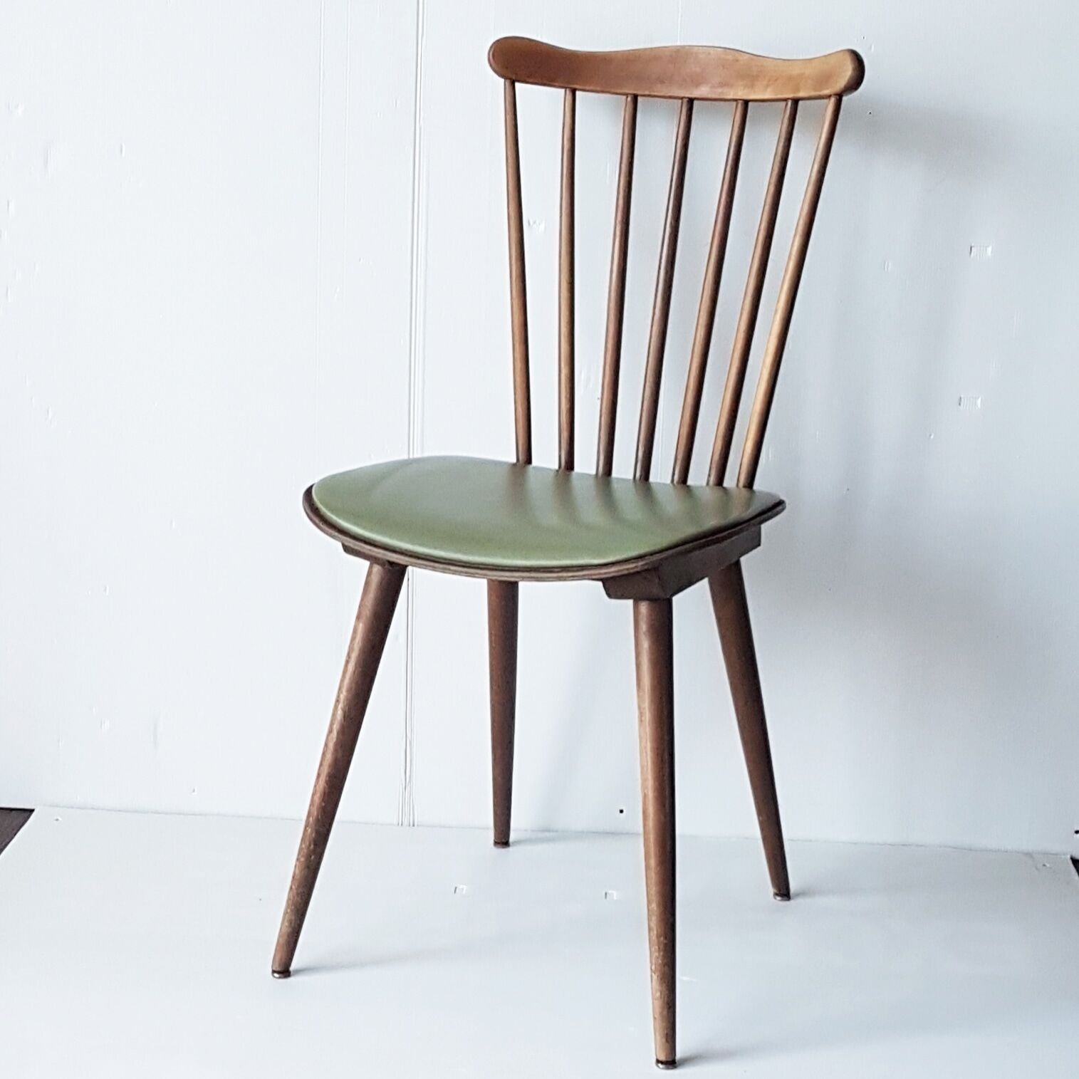 Pair of Baumann chairs model Menuet