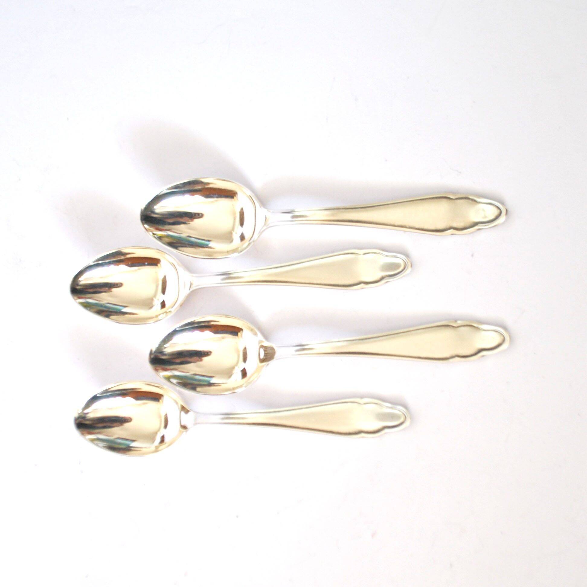 DEETJEN Set of 4 silver-plated metal coffee mocha spoons in modernist design