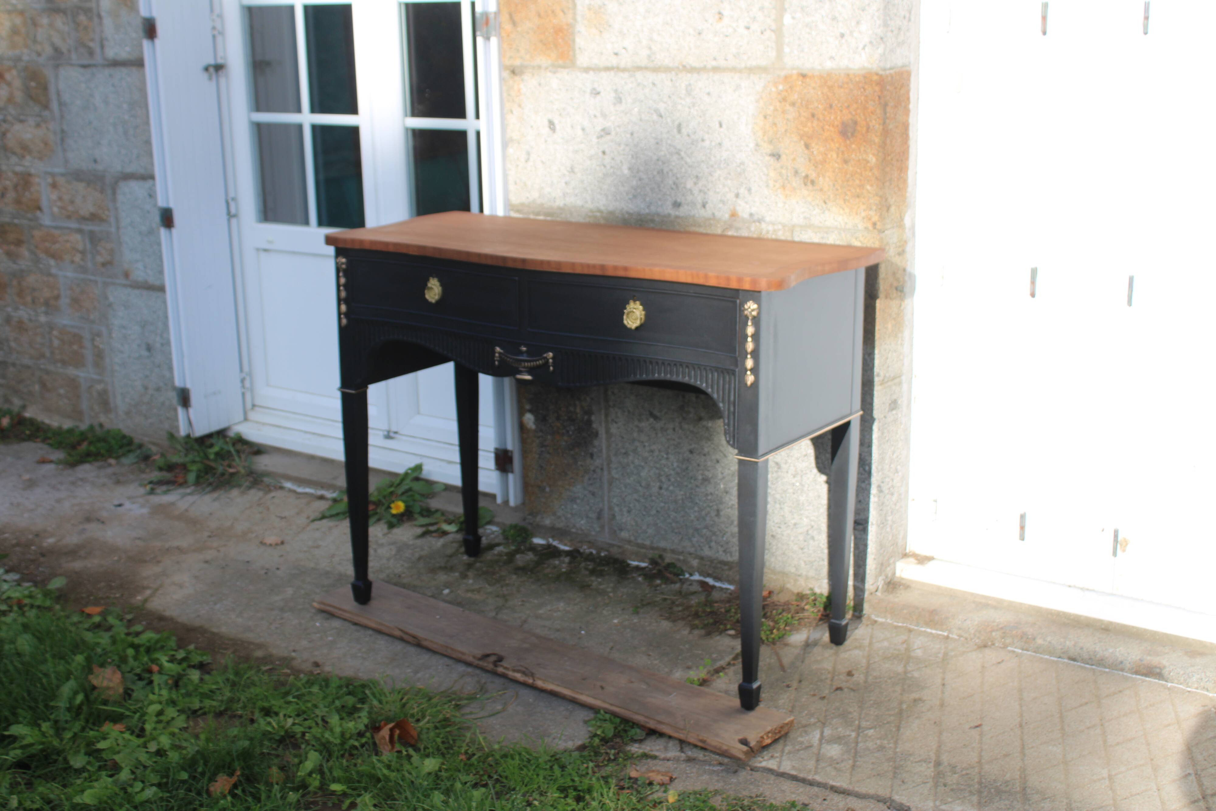 Restored antique console – Haussmannian elegance & velvet finish