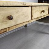 Farm table