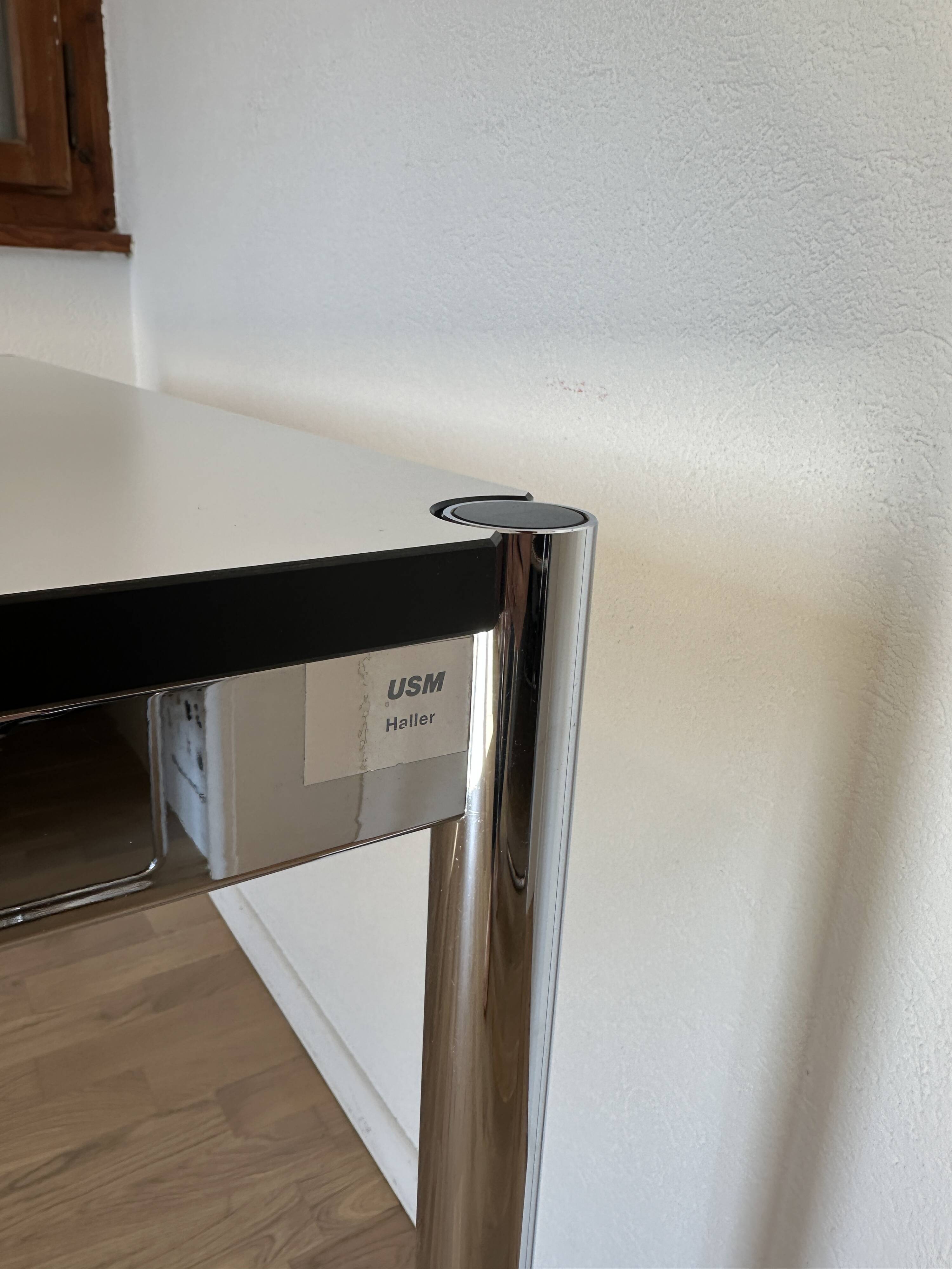 USM Haller desk in pearl grey laminate
