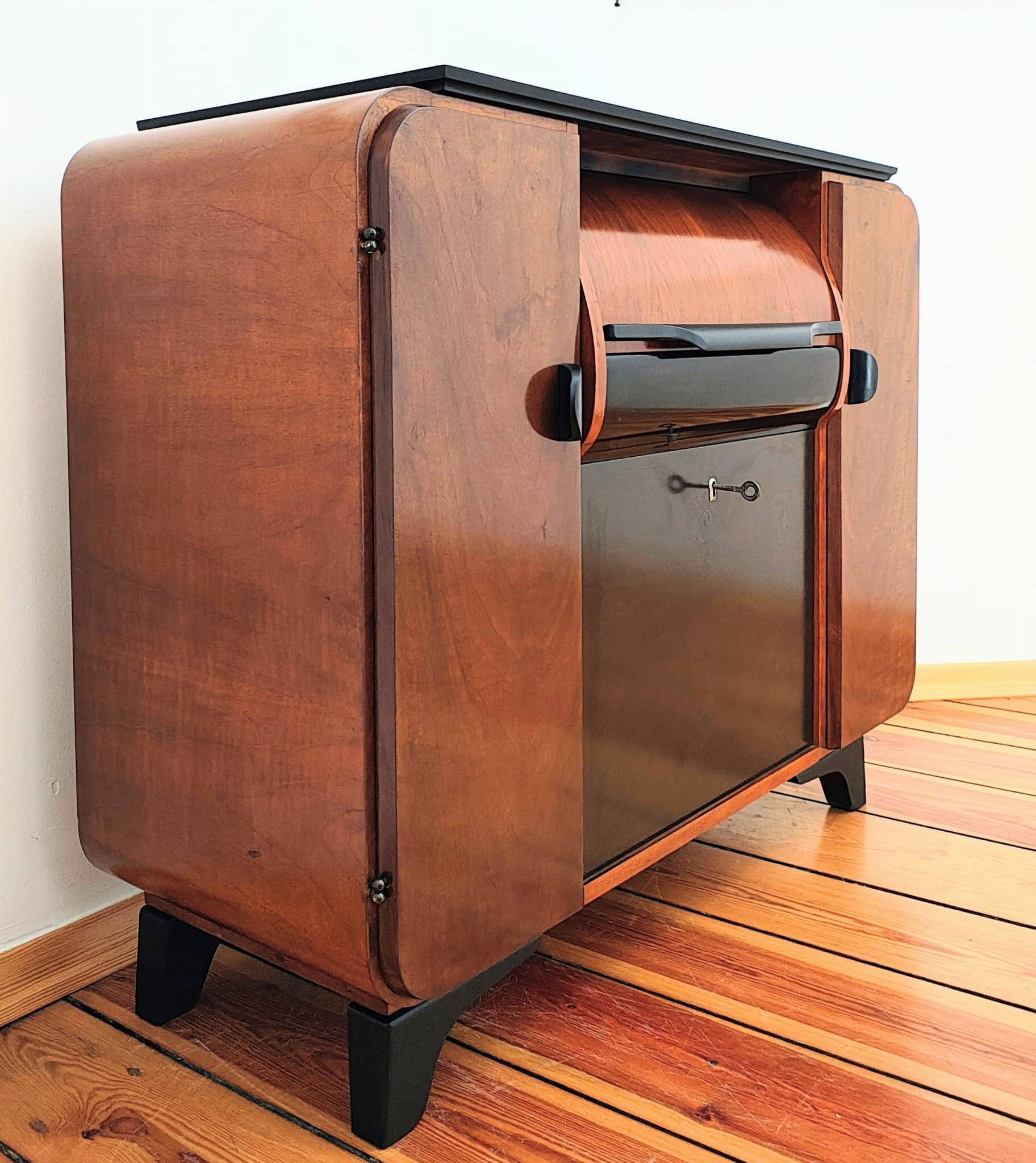 Meuble par J. Halabala pour Up Závody, 1930