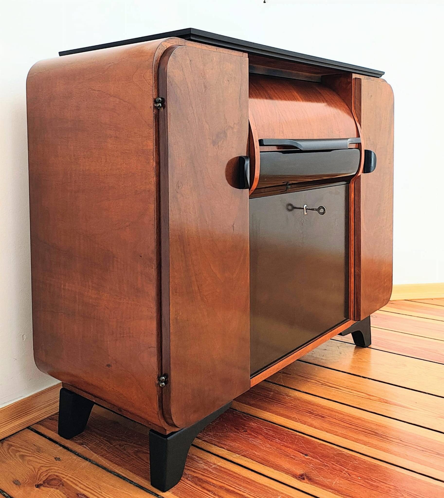 Meuble par J. Halabala pour Up Závody, 1930