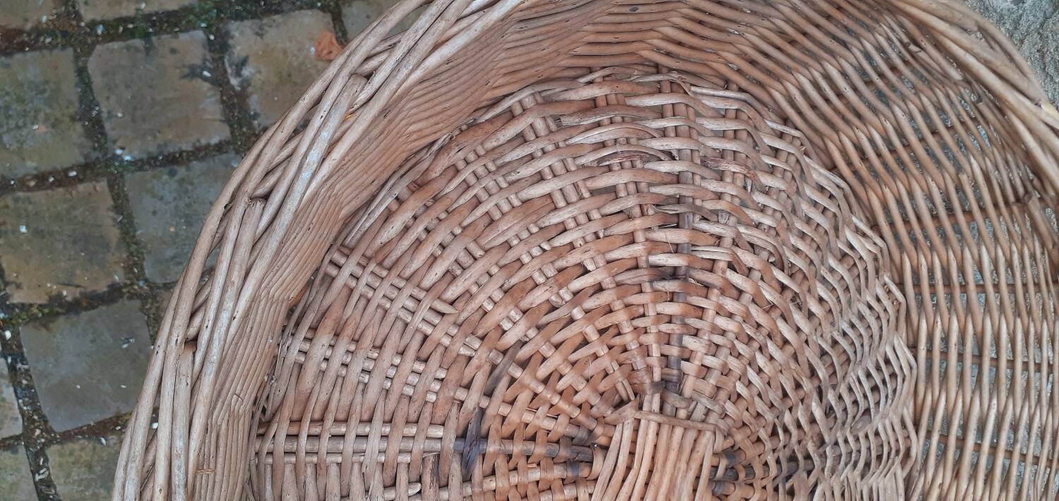 Vintage 50s planter on rattan stand