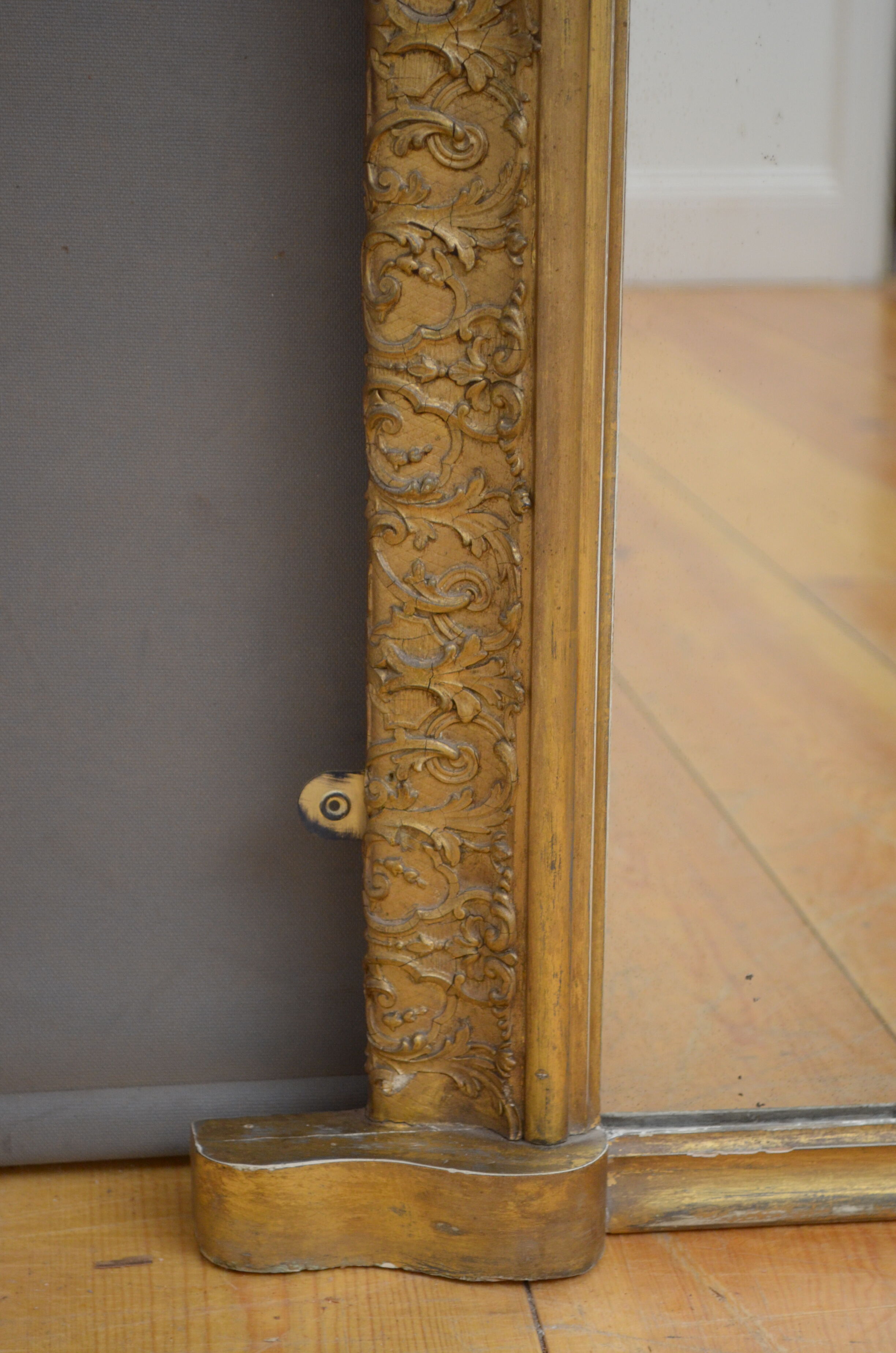 Early victorian giltwood wall mirror