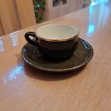 Tasses et sous tasses à café vertes et or