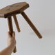 Tabouret tripode de ferme rustique vintage