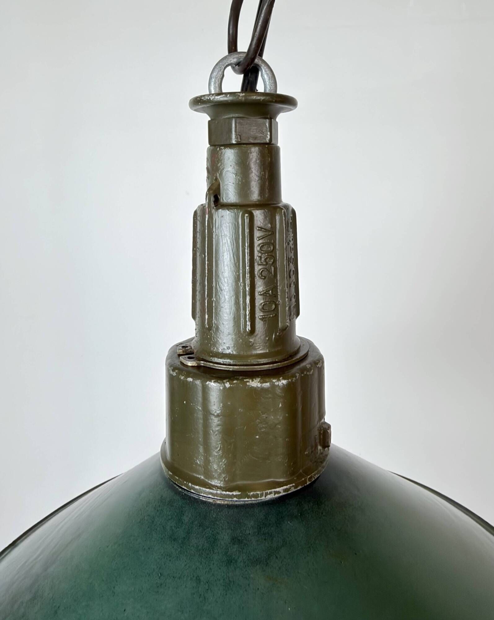 Industrial Green Enamel Military Pendant Lamp with Cast Aluminium Top, 1960