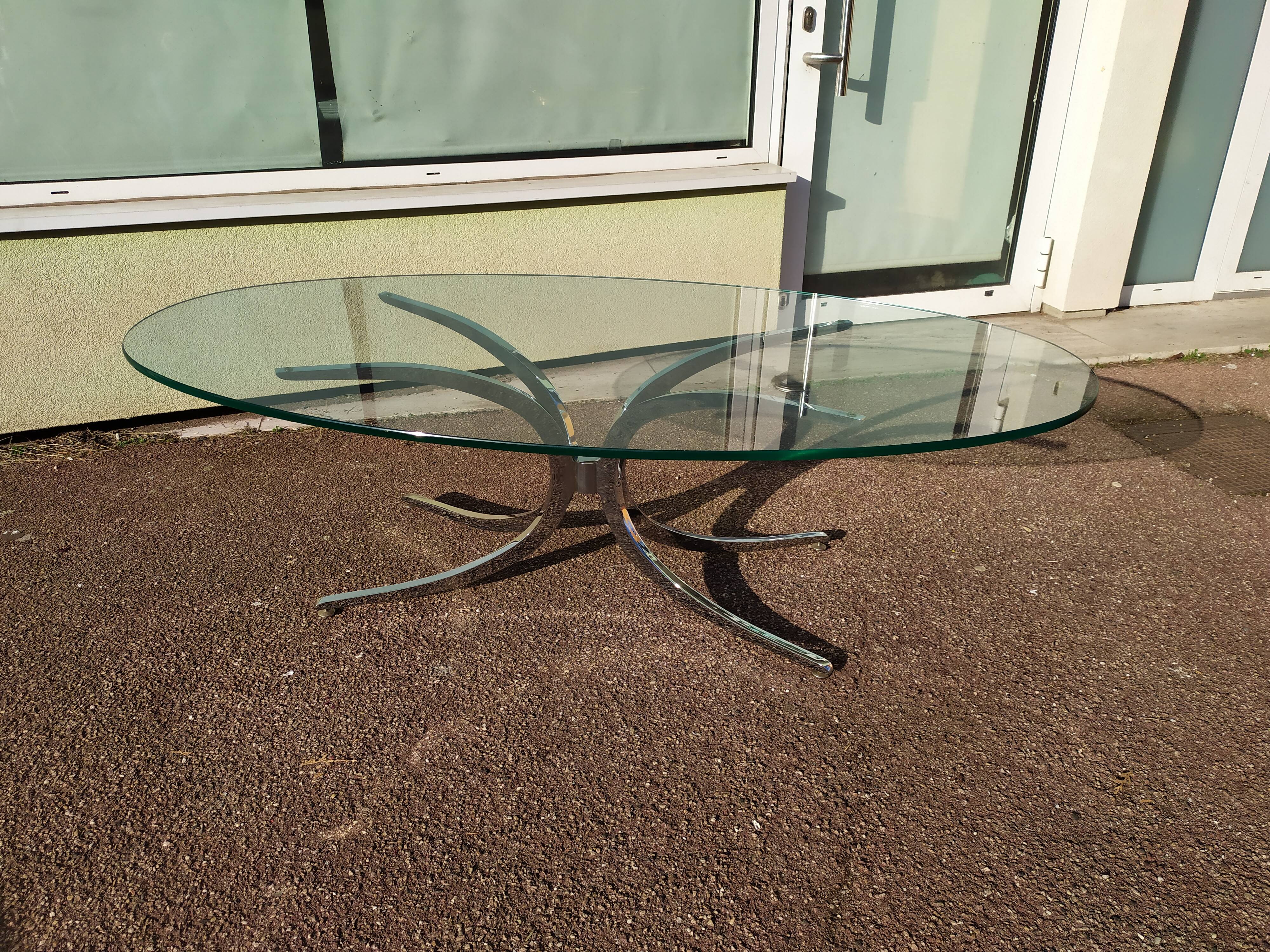 Large oval coffee table in glass and chrome - Vintage 1970