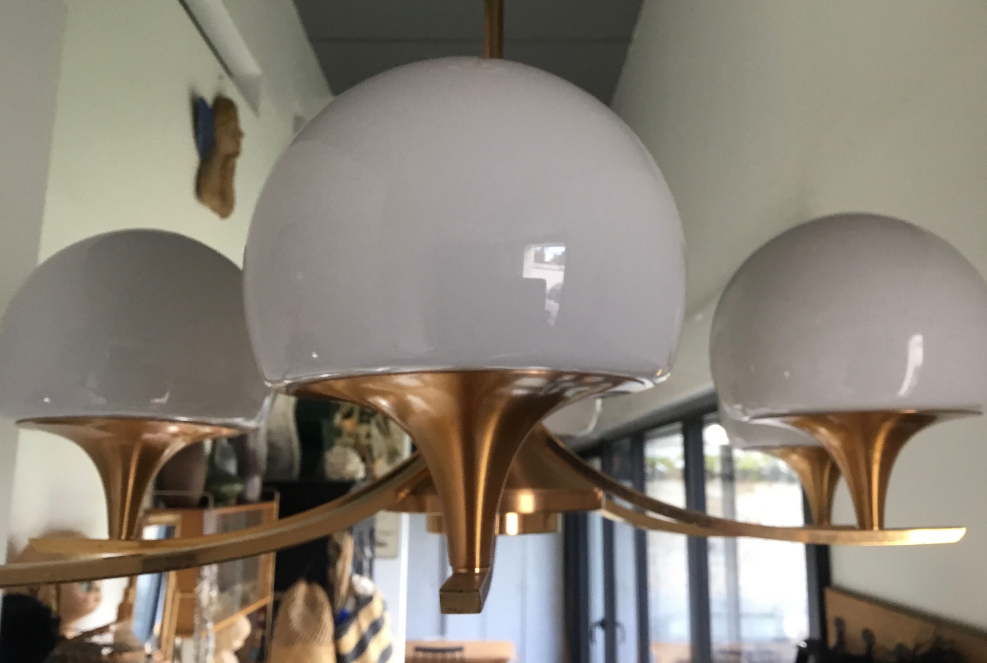 Large space-age chandelier with 6 lights - brass and opaline - design 1970