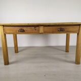 Farm table