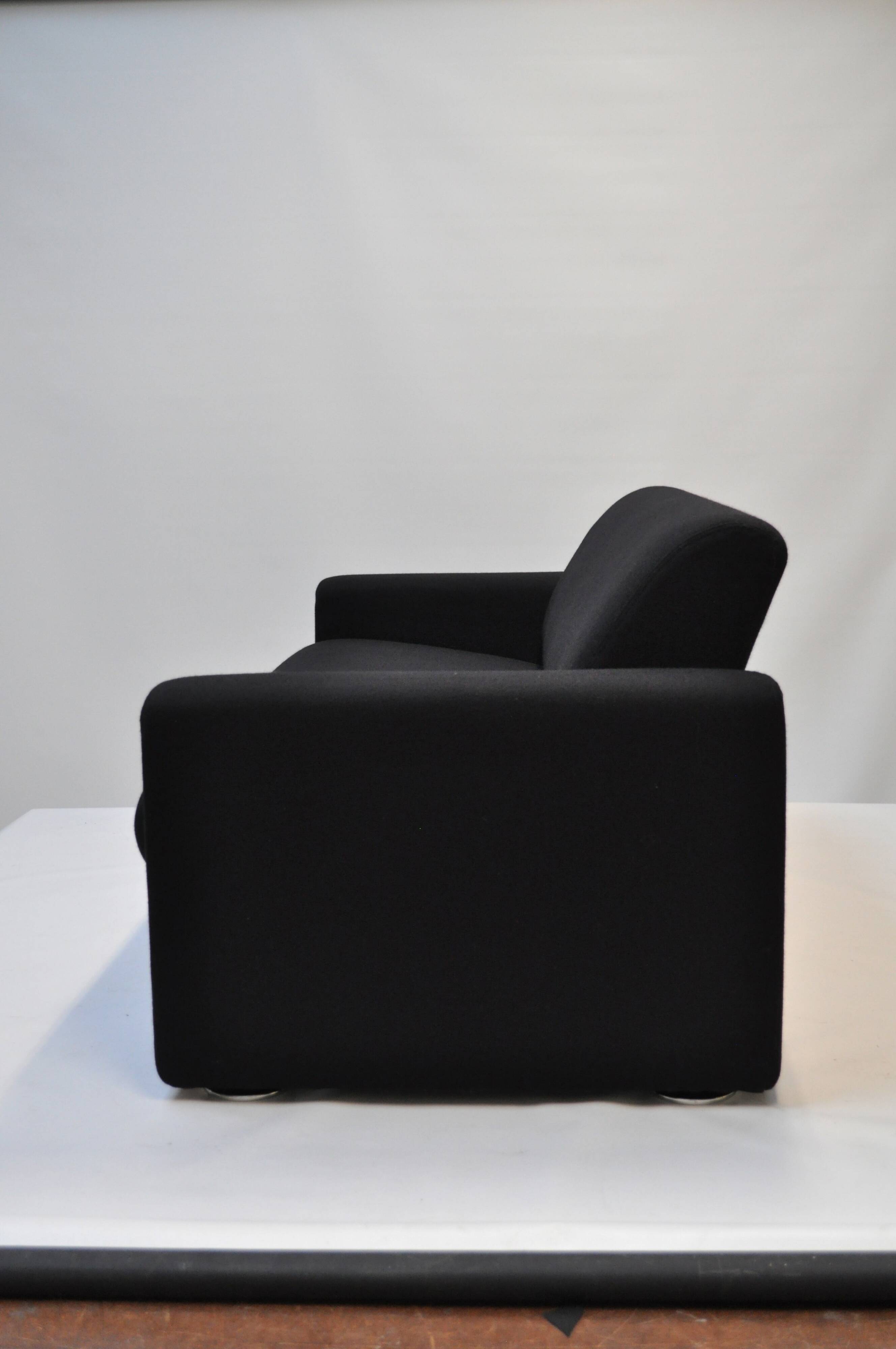 Artifort 691 – 2.5 Seater Sofa | Fully Restored | Kvadrat Upholstery