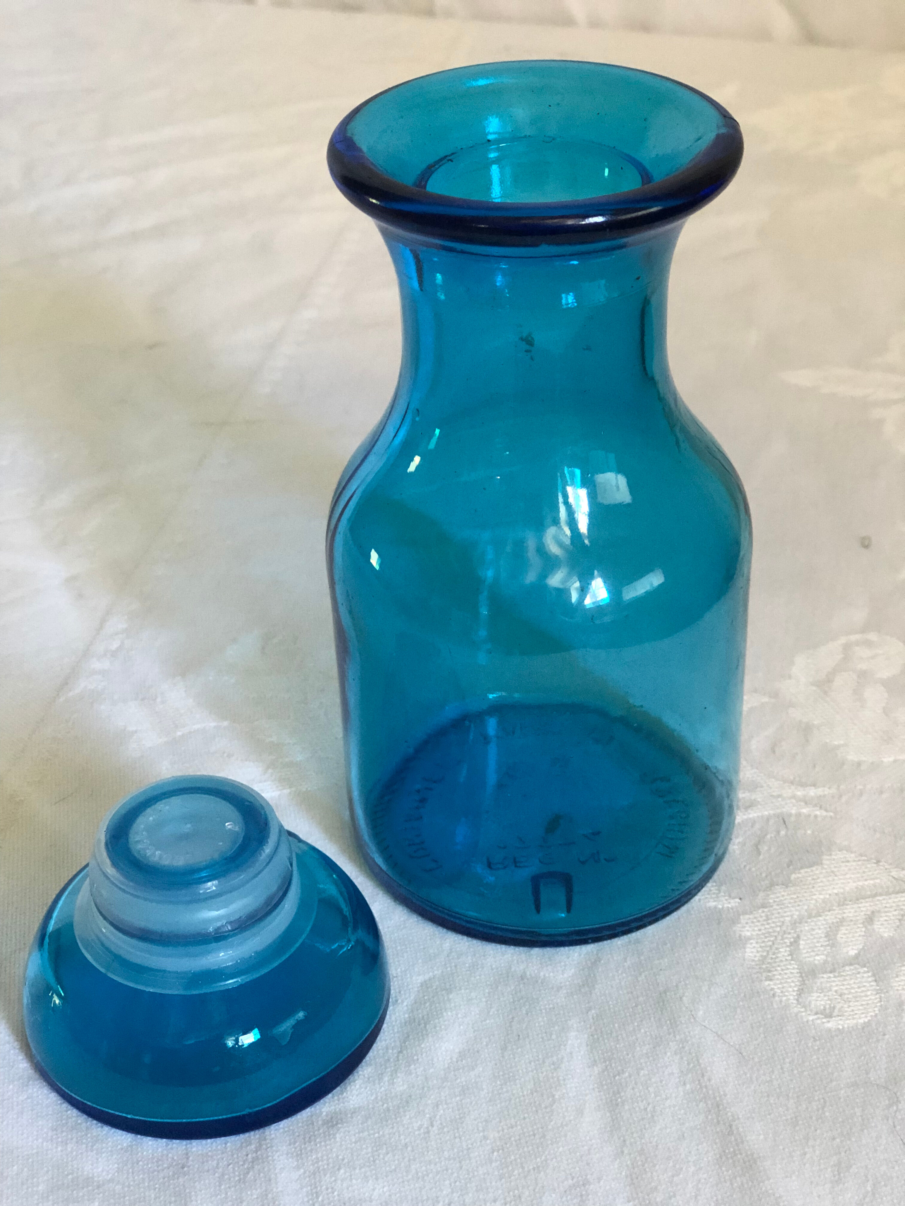 Pot à pharmacie bleu