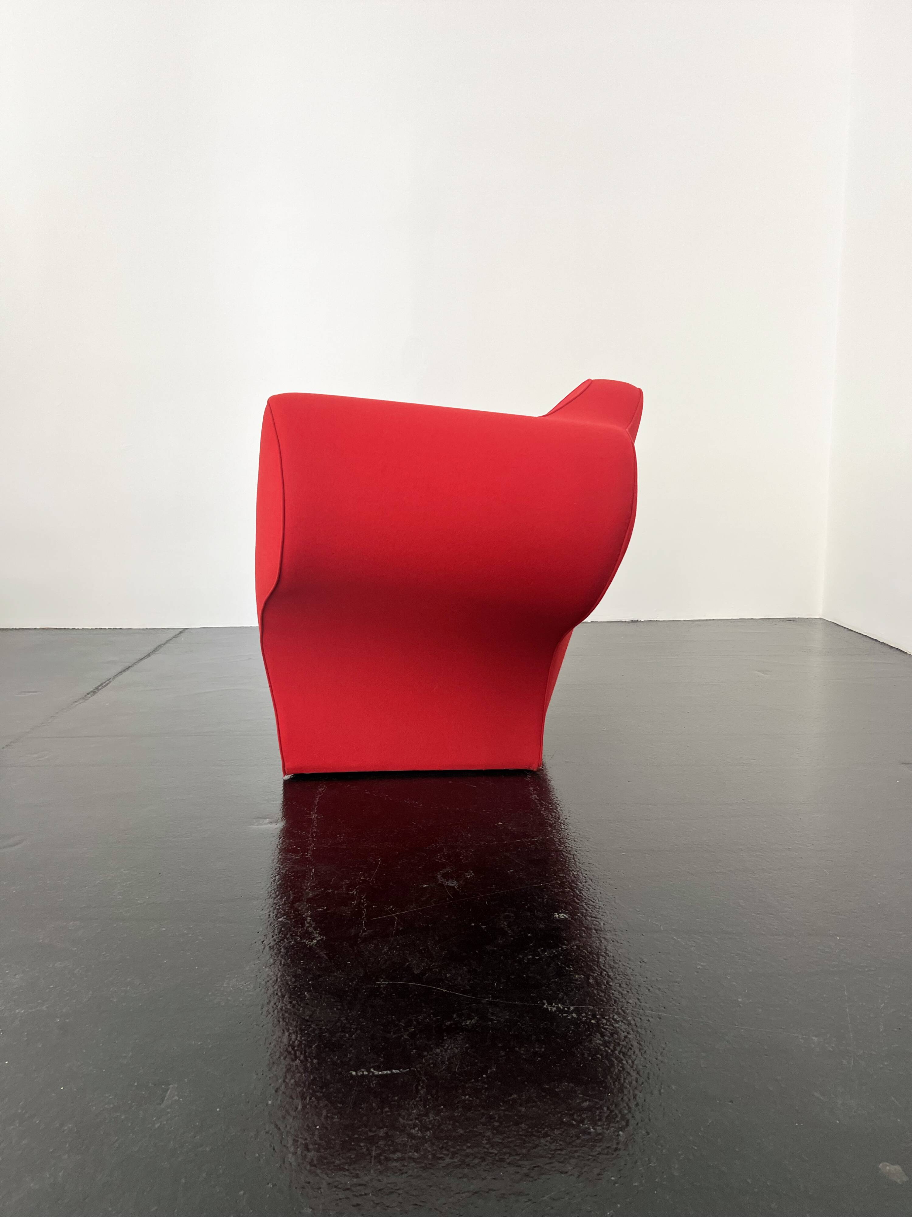 "Soft Big Easy" lounge chair by Ron Arad / Moroso