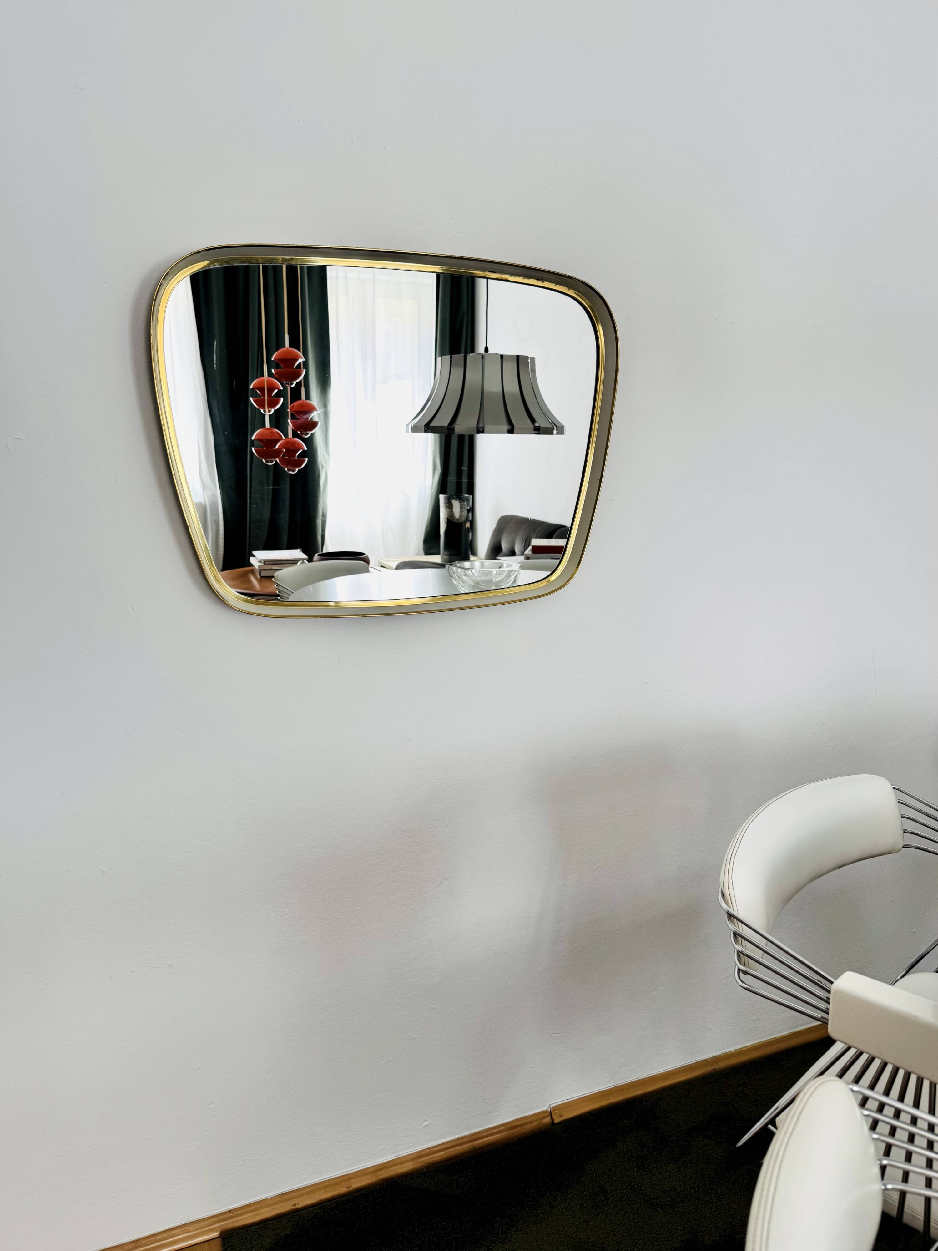 Brass Wall Mirror by Vereinigte Werkstätten München
