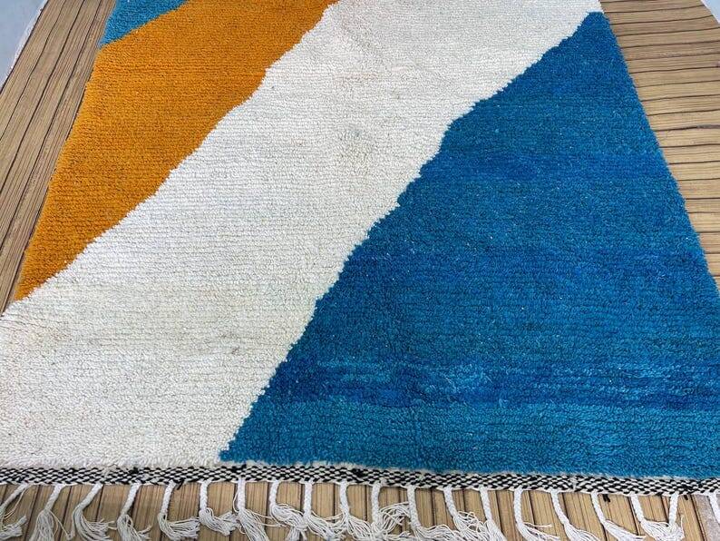 Traditional handmade wool rug size 150 x 250 cm