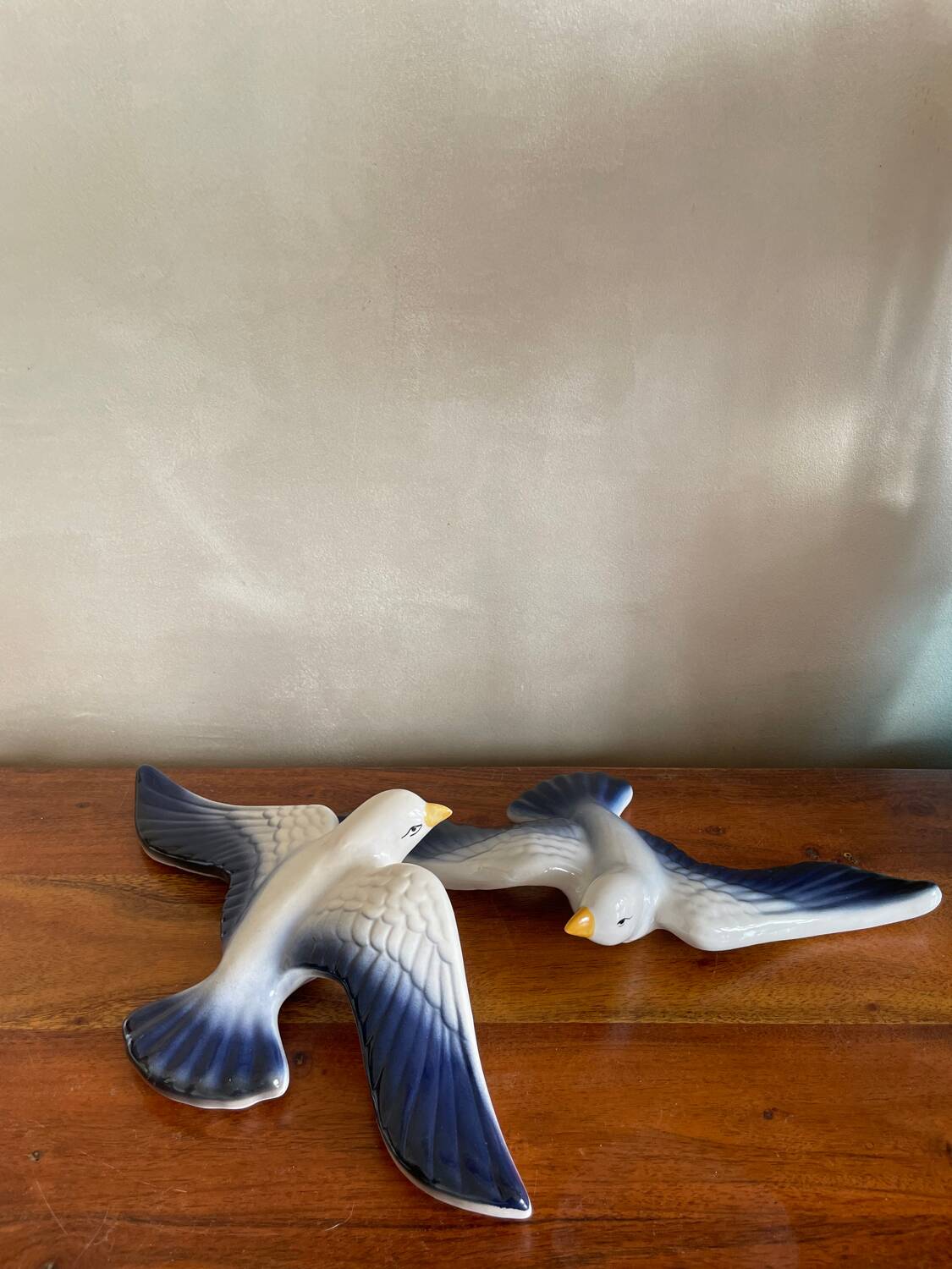 Pair of ceramic seagulls