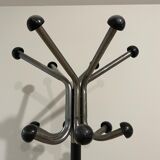 Metal parrot coat rack