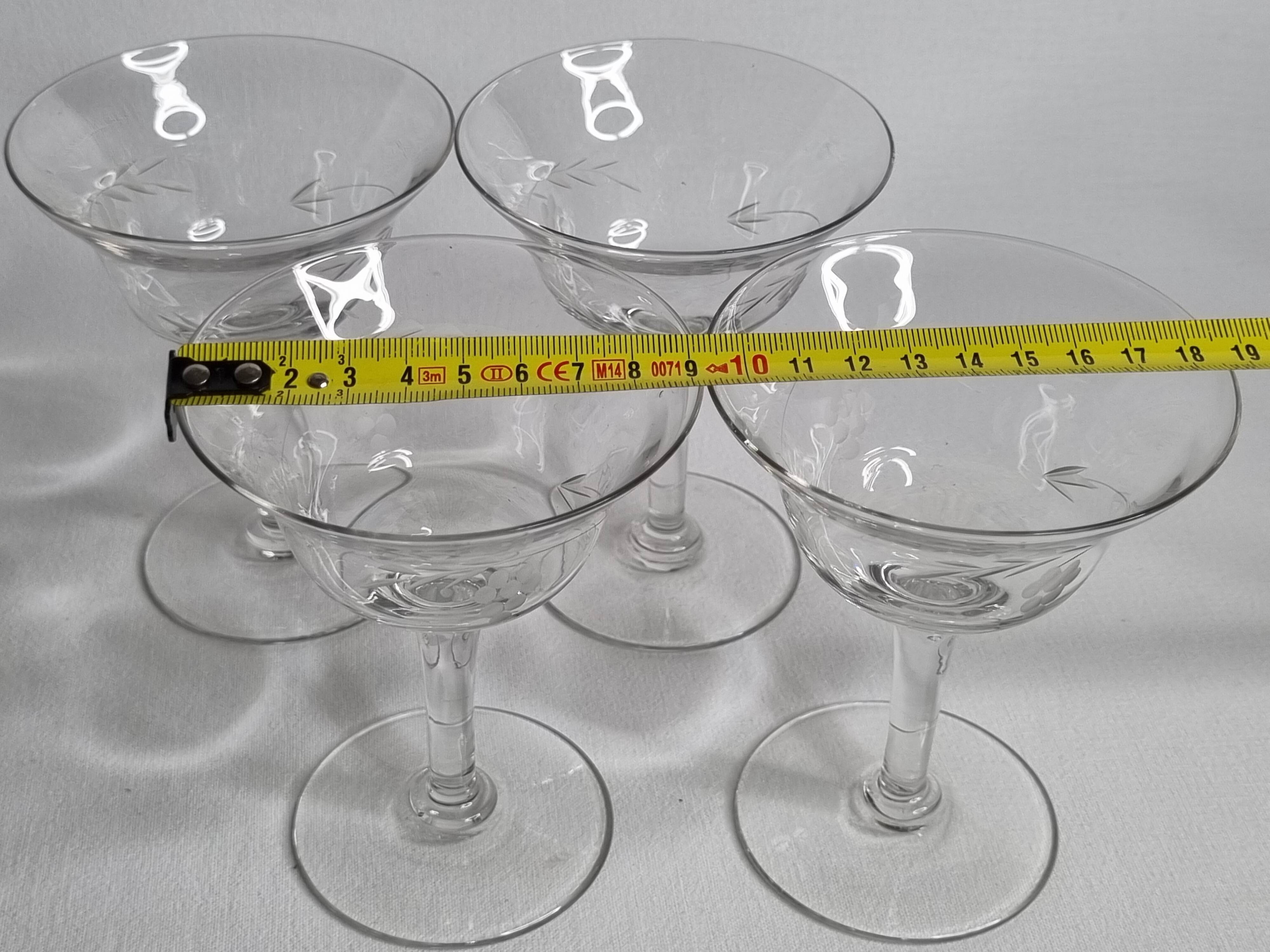 Ensemble de 4 coupes à champagne en cristal gravé 12 cm