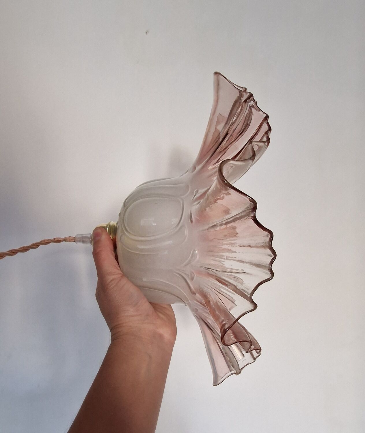 Petticoat suspension in pink gradient