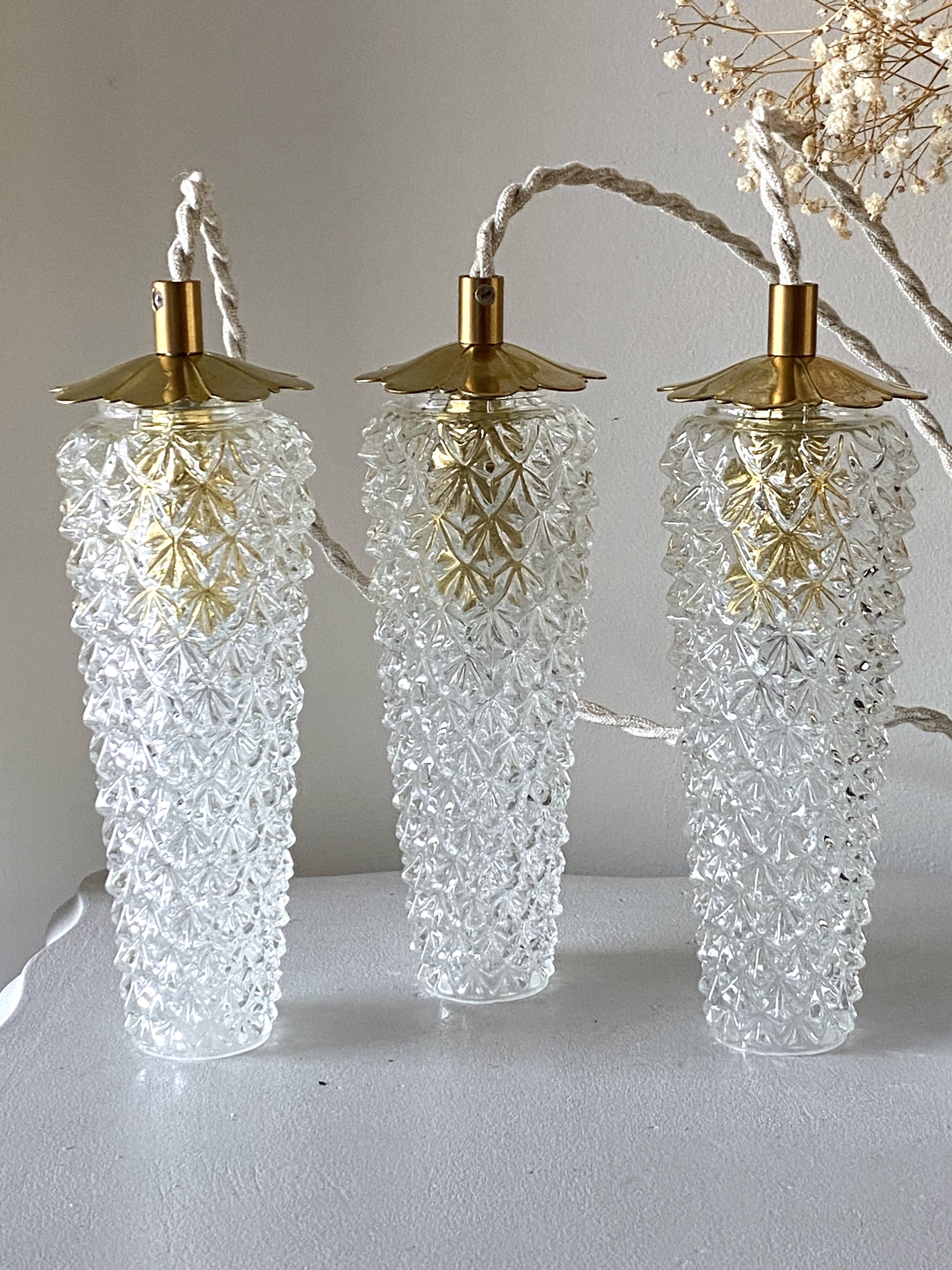 Waterfall pendant light 3 vintage tulips