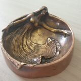 Empty art deco pocket